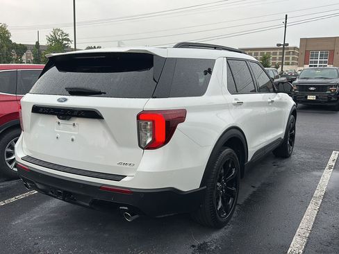 Used 2023 Ford Explorer ST-Line w/ Class IV Trailer Tow Package AWD/4WD image 3