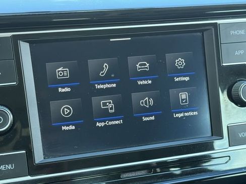 Used 2022 Volkswagen Taos S image 18