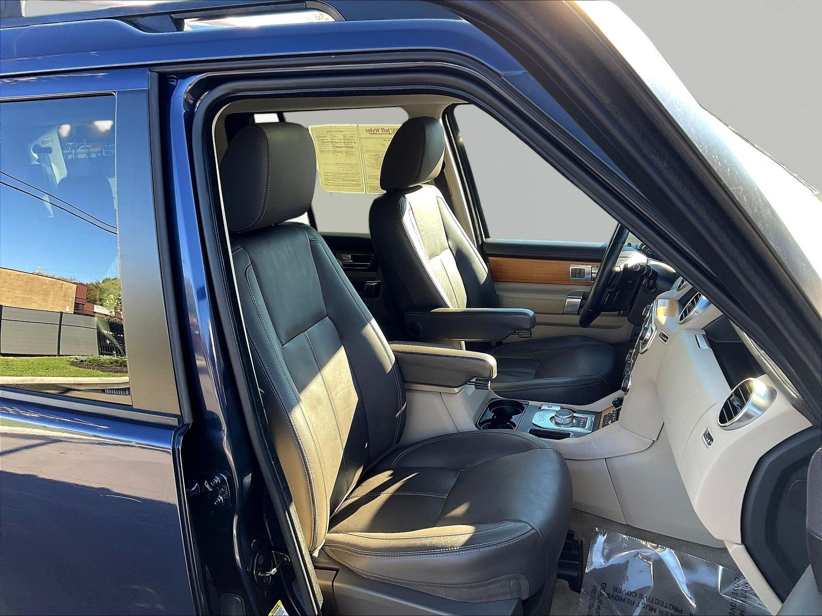 Used 2014 Land Rover LR4 HSE LUX AWD/4WD image 28