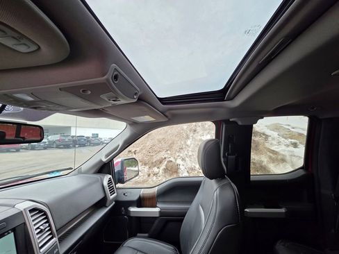 Used 2016 Ford F150 Lariat image 17