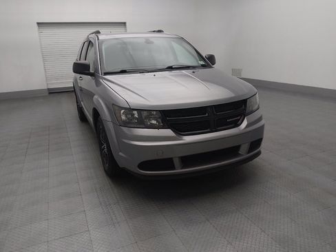 Used 2018 Dodge Journey SE w/ Popular Equipment Group FWD image 14