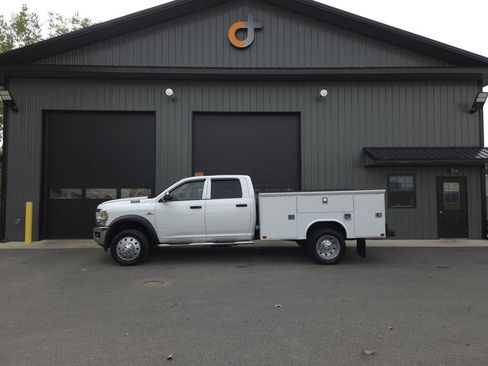 Used 2020 RAM 4500 Tradesman w/ Chrome Appearance Group AWD/4WD image 4