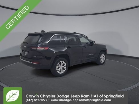 Used 2023 Jeep Grand Cherokee Limited AWD/4WD image 15
