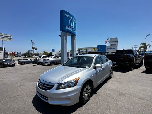 Used 2011 Honda Accord LX image 2