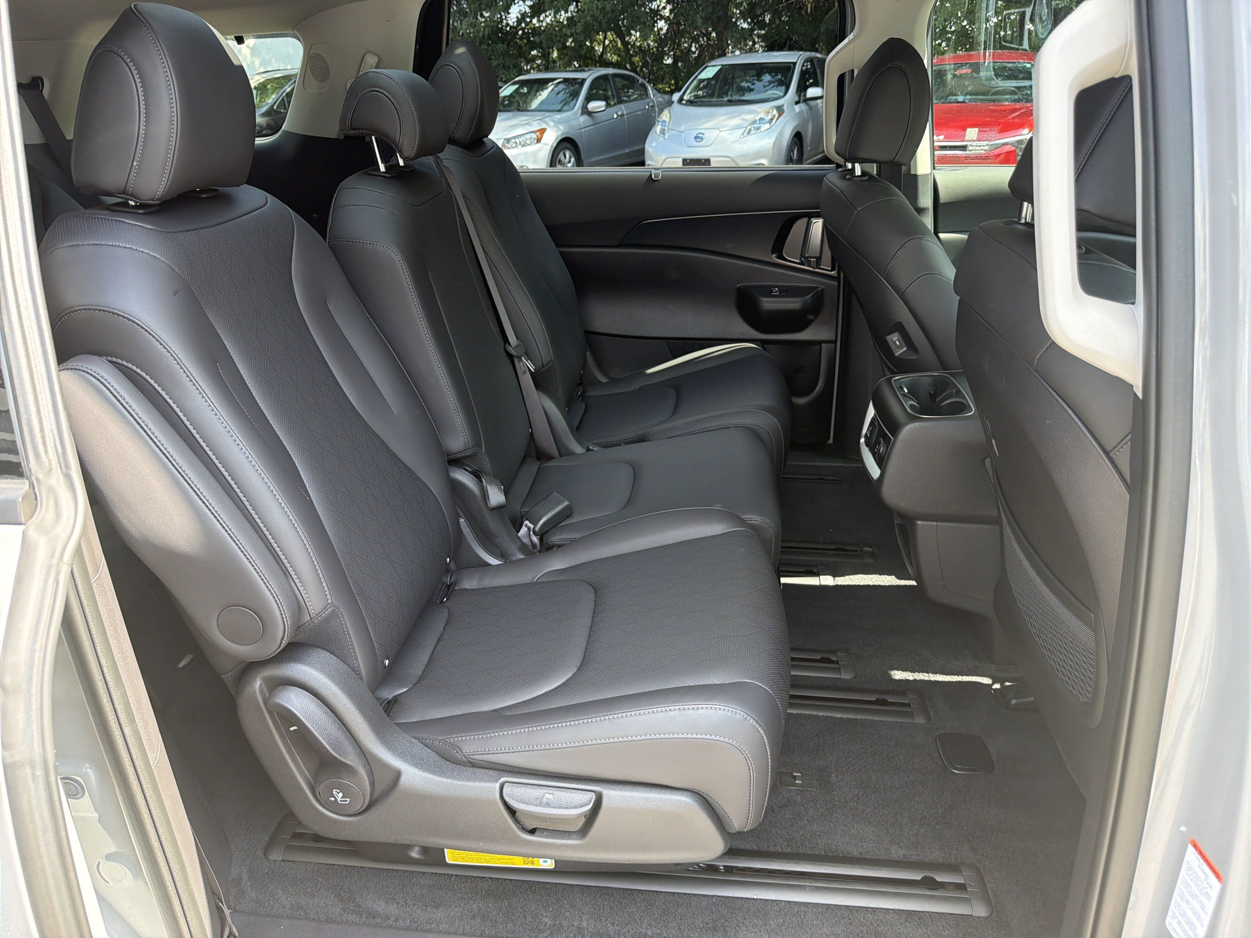 Certified 2026 Kia Carnival SX FWD image 15
