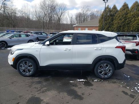 New 2026 Kia Seltos LX image 3