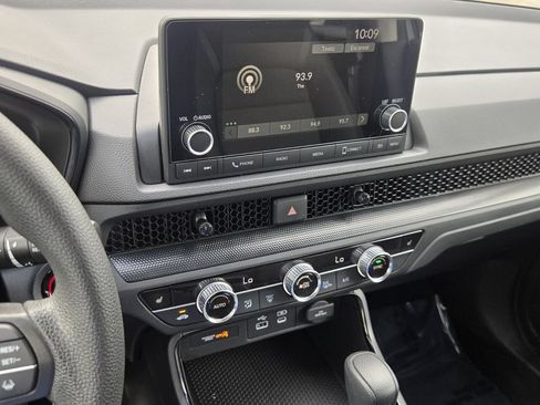 Certified 2025 Honda CR-V EX image 22