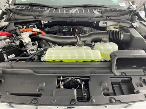 New 2025 Ford F150 Lariat w/ Equipment Group 502A High image 18