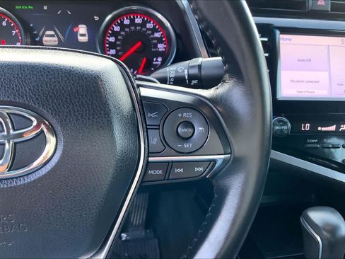 Used 2018 Toyota Camry XSE FWD image 24