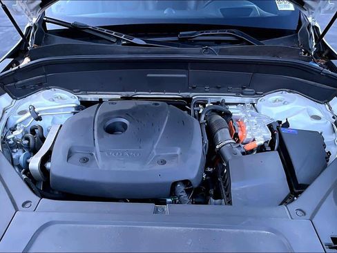 Used 2023 Volvo XC90 T8 Ultimate w/ Protection Package Premier image 13