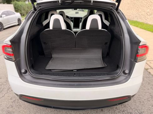 Used 2020 Tesla Model X Long Range AWD/4WD image 8