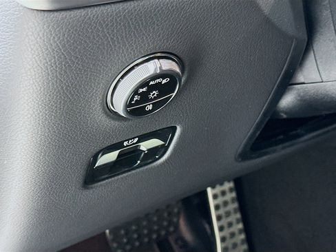 New 2026 Mercedes-Benz GLC 300 GLC 300 image 11