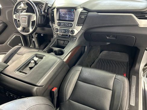 Used 2018 GMC Yukon SLT w/ Premium Edition AWD/4WD image 29