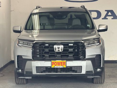 New 2026 Honda Pilot Touring image 8