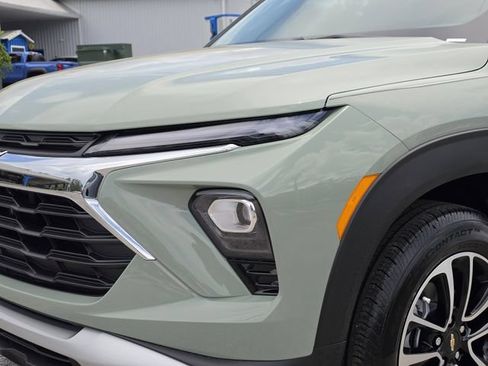 New 2026 Chevrolet TrailBlazer LT w/ Convenience Package AWD/4WD image 9