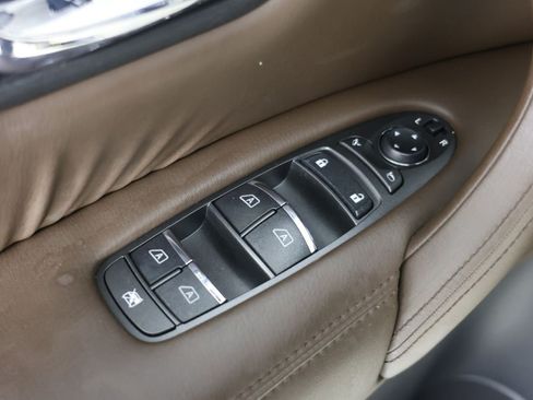 Used 2023 Nissan Armada Platinum AWD/4WD image 24