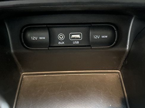 Used 2017 Kia Sorento FWD w/ LX Convenience Package image 35