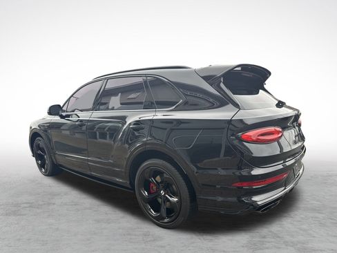 Used 2022 Bentley Bentayga image 3