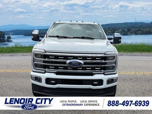 Used 2024 Ford F250 Platinum AWD/4WD image 8