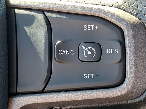 Used 2024 RAM 2500 Tradesman w/ Chrome Appearance Group image 19