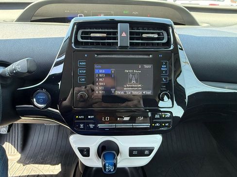 Used 2016 Toyota Prius Two FWD image 10