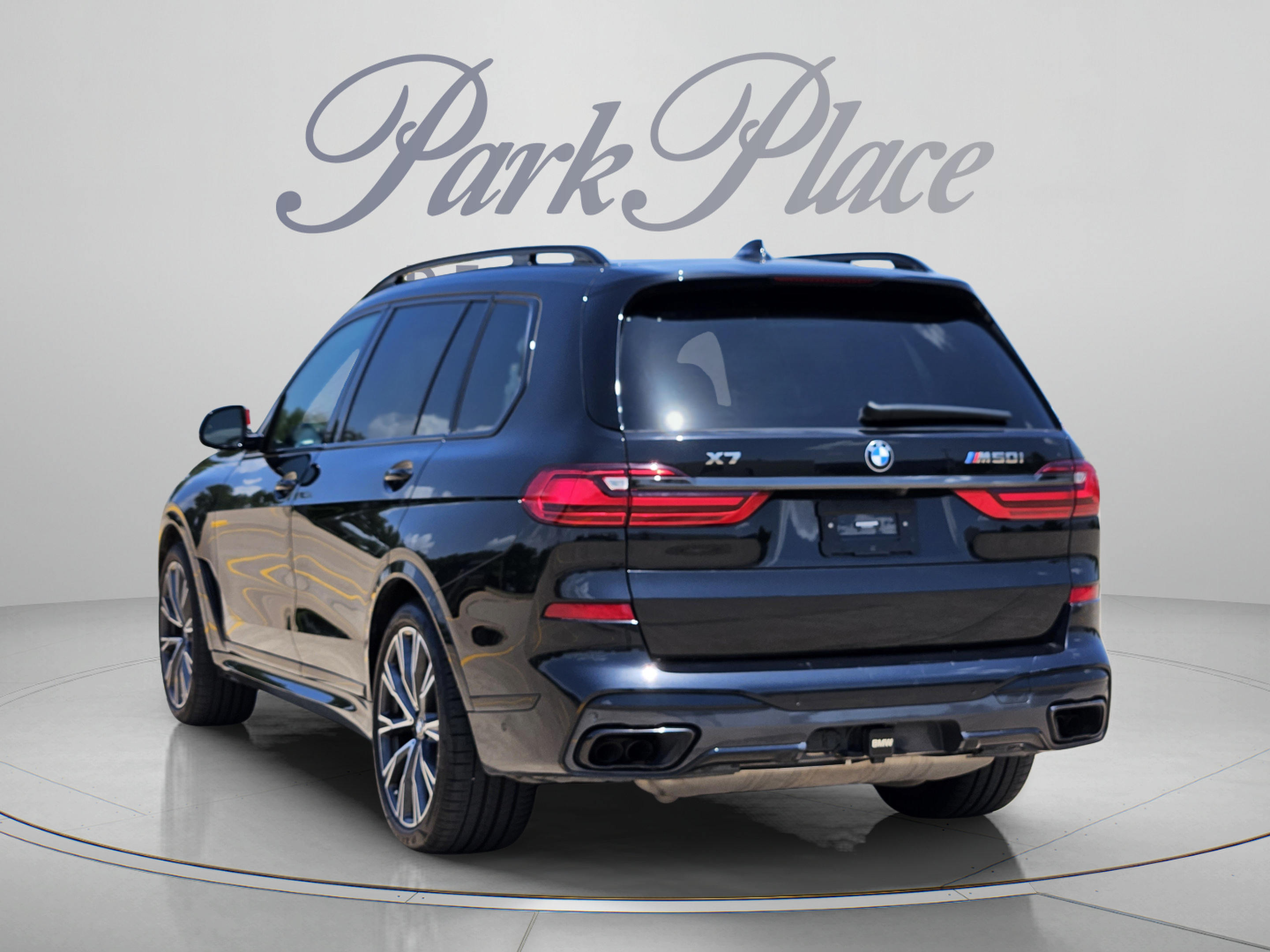 Used 2022 BMW X7 M50i AWD/4WD image 3