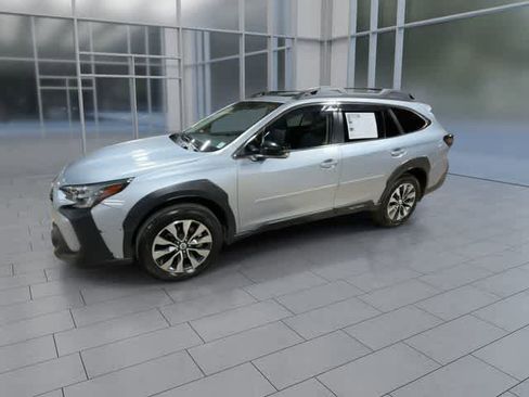 Used 2023 Subaru Outback Limited AWD/4WD image 4
