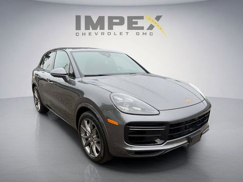 Used 2022 Porsche Cayenne Turbo AWD/4WD image 8
