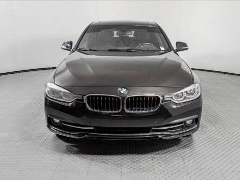Used 2017 BMW 330i xDrive Sedan AWD/4WD image 12