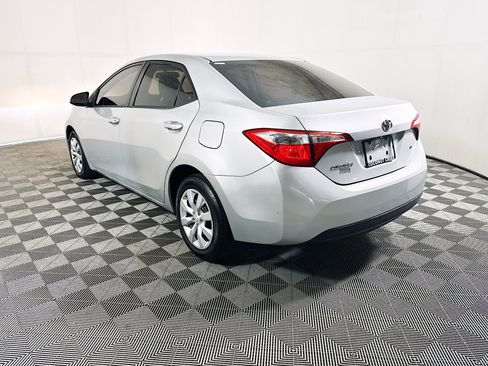 Used 2014 Toyota Corolla LE FWD image 5