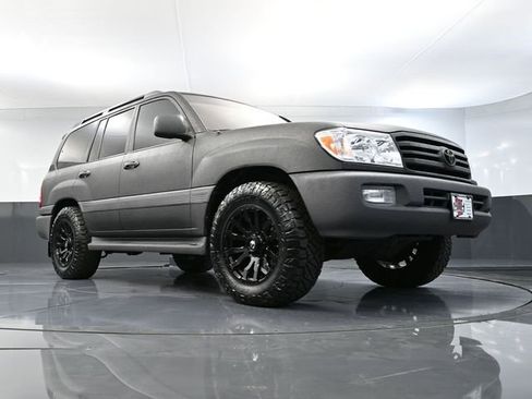 Used 2006 Toyota Land Cruiser image 55