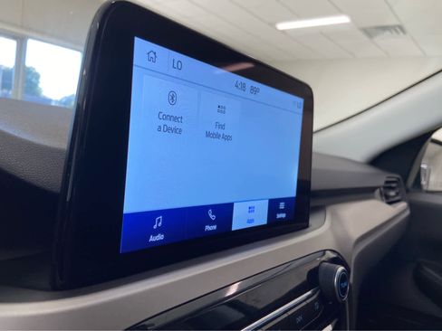 Used 2022 Ford Escape SE w/ SE Sport Appearance Package image 27