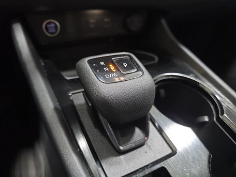 Used 2022 Nissan Rogue SV AWD/4WD image 20