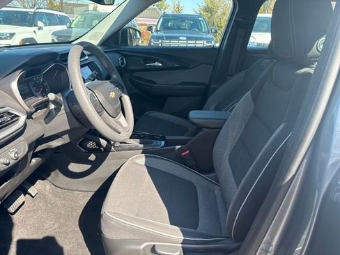 Used 2021 Chevrolet TrailBlazer LS image 9