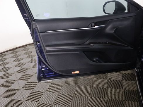 Used 2022 Toyota Camry XSE image 23