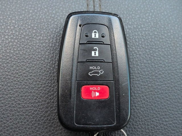 Used 2023 Toyota RAV4 XLE Premium AWD/4WD image 30