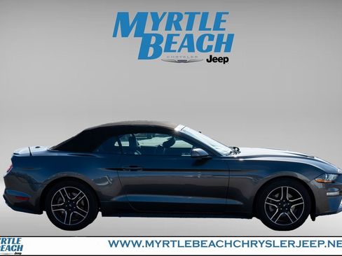 Used 2018 Ford Mustang Premium image 7