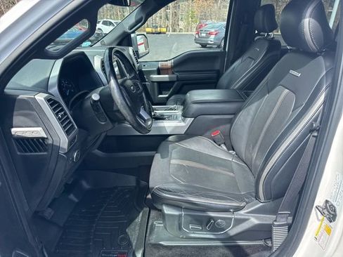 Used 2017 Ford F150 Platinum w/ Equipment Group 701A Luxury image 13