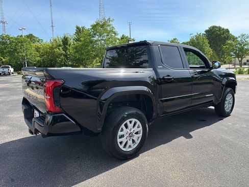 Used 2025 Toyota Tacoma SR5 AWD/4WD image 20