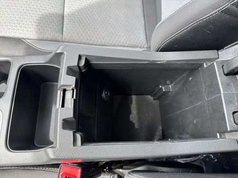 Used 2017 Ford Escape SE image 26