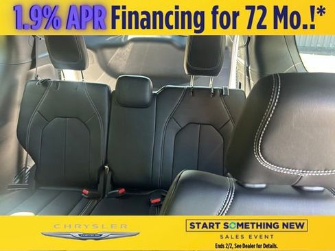 New 2026 Chrysler Pacifica Select image 15