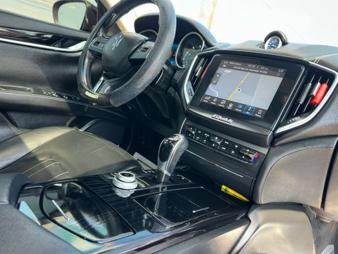 Used 2017 Maserati Ghibli S image 59
