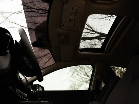 Certified 2022 Honda HR-V EX image 35