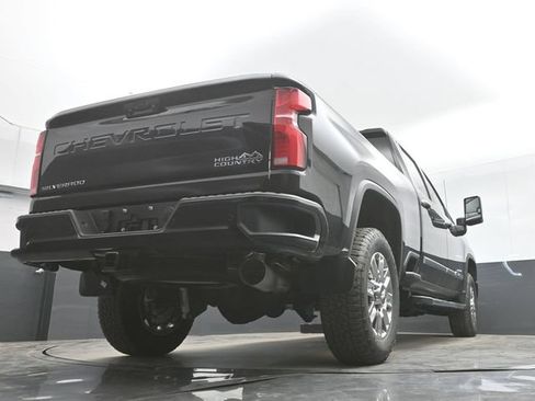Used 2026 Chevrolet Silverado 2500 High Country w/ Technology Package AWD/4WD image 50