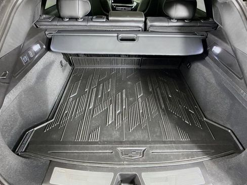 Used 2025 Cadillac Lyriq Luxury image 27