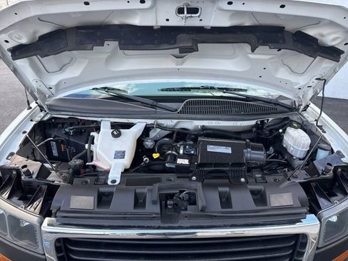 Used 2019 GMC Savana 2500 w/ Driver Convenience Package image 19