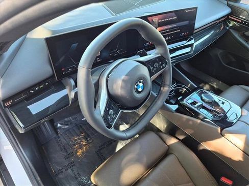 Used 2024 BMW 530i xDrive w/ Convenience Package AWD/4WD image 13