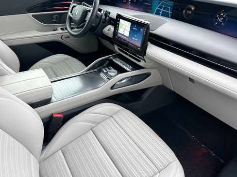 New 2026 Lincoln Nautilus Reserve AWD/4WD image 15