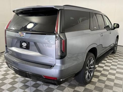 Used 2021 Cadillac Escalade ESV Sport RWD image 8