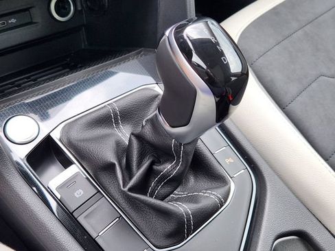 New 2026 Volkswagen Taos SE AWD/4WD image 18